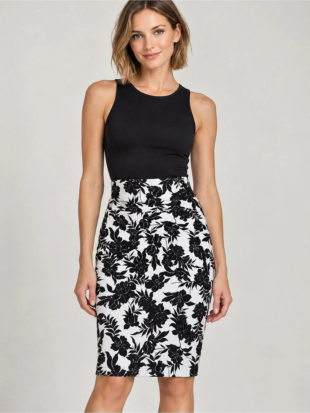 LuLaRoe Cassie XS Black White Floral Stretch Pencil Skirt Work Office